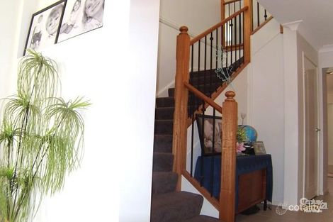 Property photo of 27 Vantage Circuit Cameron Park NSW 2285