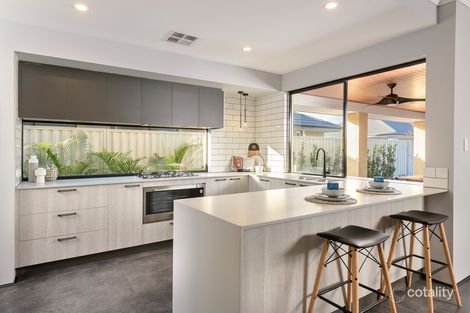 Property photo of 15 Calella Loop Piara Waters WA 6112