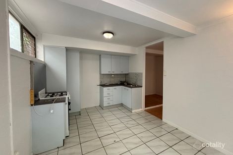 22 Railway Pde, Norman Park, QLD 4170