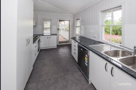 Property photo of 7 Argyle Street Red Hill QLD 4059