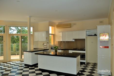 Property photo of 12 Milfay Avenue Kew VIC 3101