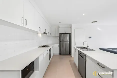 Property photo of 2/14 Andersch Street Casey ACT 2913
