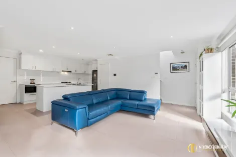 Property photo of 2/14 Andersch Street Casey ACT 2913