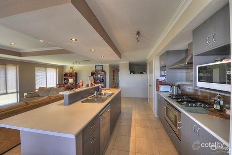 Property photo of 16 Splendens Turn Halls Head WA 6210