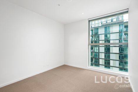 Property photo of 706E/888 Collins Street Docklands VIC 3008