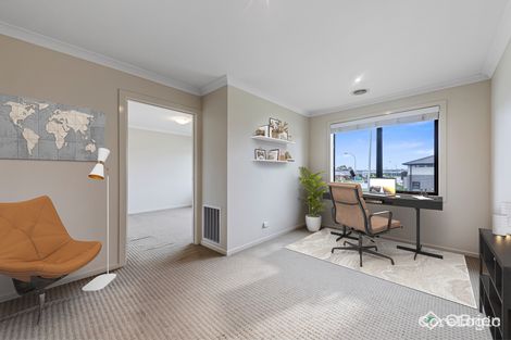 Property photo of 8 Anfield Road Clyde North VIC 3978