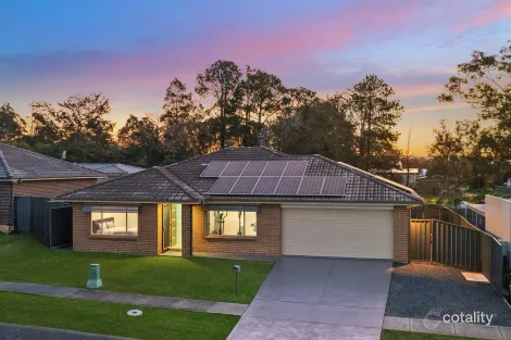 24 Quarterhorse Pde, Wadalba, NSW 2259