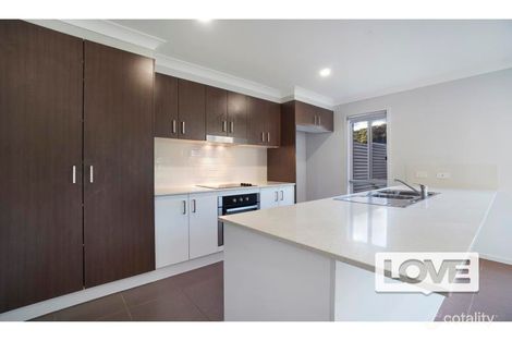Property photo of 2/2B Turnbull Street Fennell Bay NSW 2283