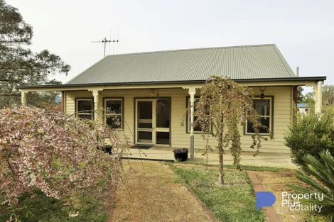 17 Twyford St, Harcourt, VIC 3453