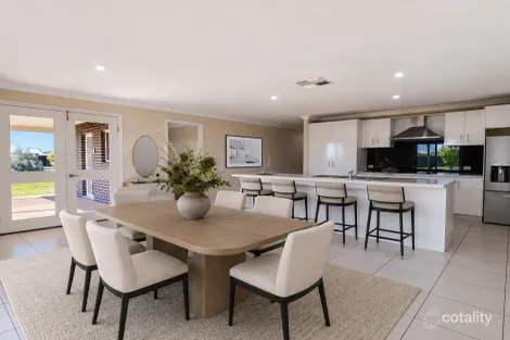 Property photo of 202 Riverside Drive Narrabri NSW 2390