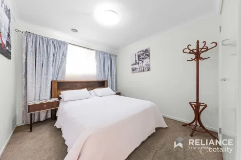 Property photo of 4 Jetty Road Werribee South VIC 3030