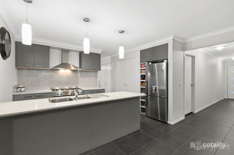 Property photo of 72 McEwan Drive Cranbourne East VIC 3977