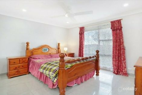 Property photo of 3 Ross Place Minto NSW 2566