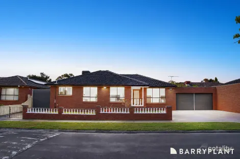 43 ALVARADO AVE, THOMASTOWN, VIC 3074