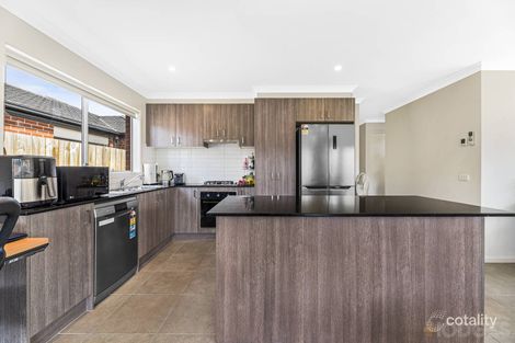 Property photo of 14 Cabernet Way Pakenham VIC 3810