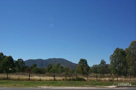 18 Water St, Berserker, QLD 4701