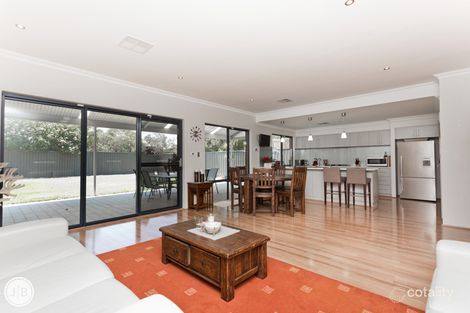 32 Downey Dr, Manning, WA 6152