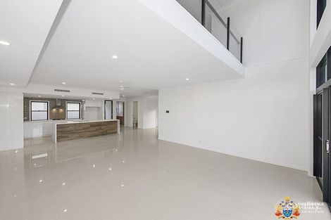 Property photo of 2/2 Heights Drive Robina QLD 4226