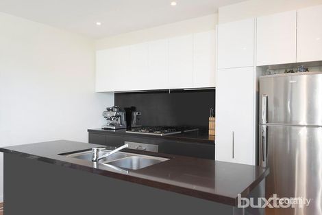 Property photo of 13/11 Railway Crescent Hampton VIC 3188
