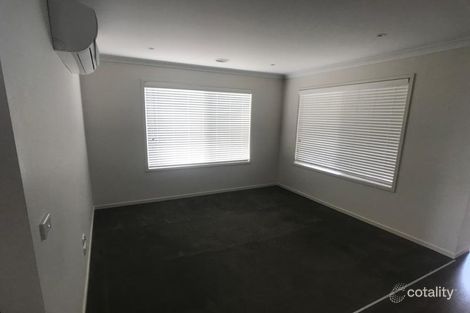 Property photo of 12 Swan Walk Chelsea VIC 3196