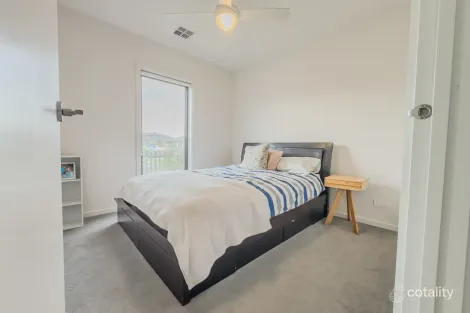 Property photo of 37 Bowler Avenue Clyde VIC 3978