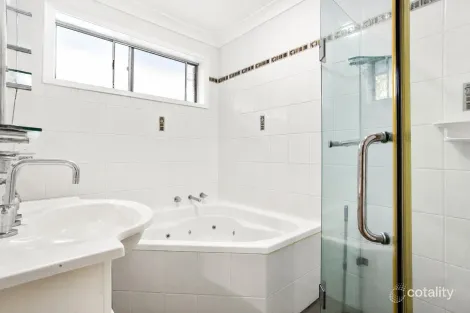 Property photo of 36 Jacaranda Avenue Figtree NSW 2525
