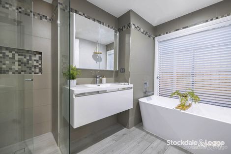 Property photo of 21 Richard Drive Langwarrin VIC 3910