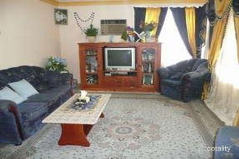 Property photo of 4 Forbes Place Leumeah NSW 2560