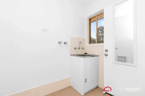 Property photo of 20 Karoom Drive Glenfield Park NSW 2650