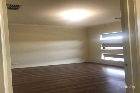 Property photo of 2 Eucla Street Tarneit VIC 3029