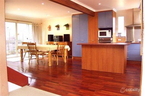 Property photo of 32 Cornwall Crescent Mount Martha VIC 3934