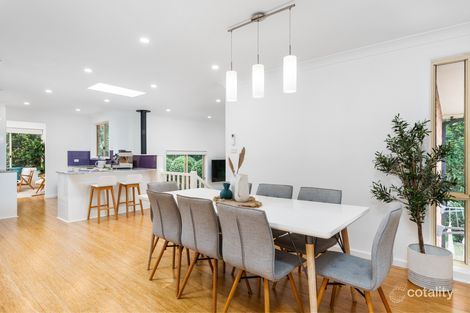 Property photo of 16 Kambala Close Wyoming NSW 2250