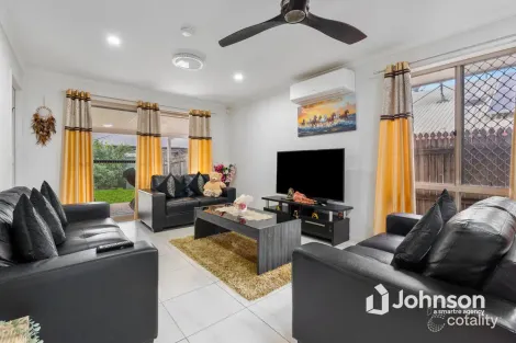 Property photo of 41 Barrier Place Forest Lake QLD 4078
