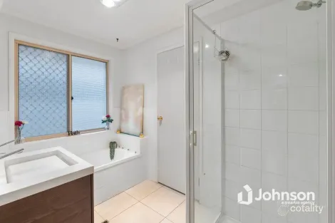 Property photo of 41 Barrier Place Forest Lake QLD 4078