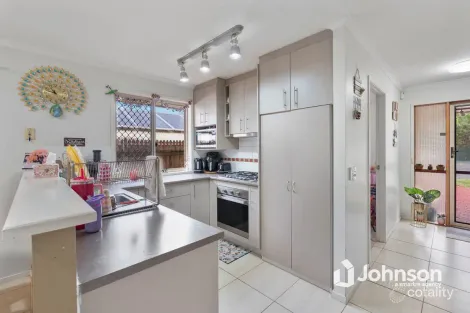 Property photo of 41 Barrier Place Forest Lake QLD 4078
