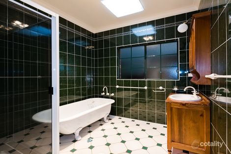 Property photo of 11 Cromwell Drive Desert Springs NT 0870