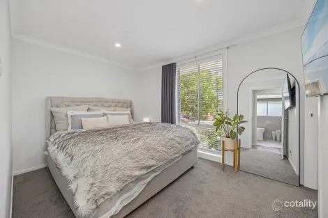 Property photo of 10 Cardew Crescent Holder ACT 2611