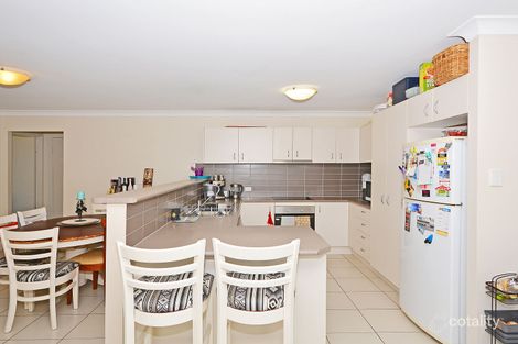 Property photo of 11 Peat Court Nikenbah QLD 4655