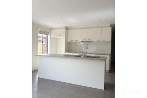 Property photo of 20 Elwood Avenue Pakenham VIC 3810