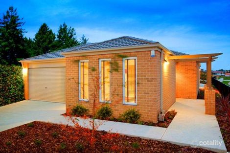 68 Manna Gum Dr, Pakenham, VIC 3810
