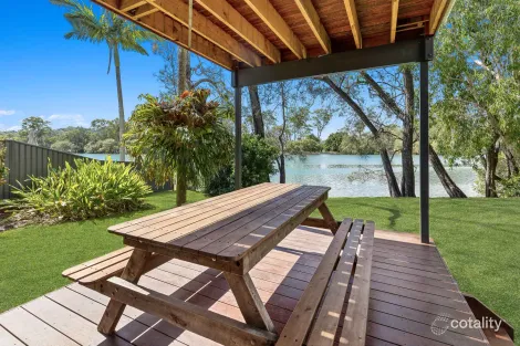 52 Guineas Creek Rd, Currumbin Waters, QLD 4223