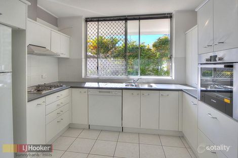 Property photo of 30 Dunstable Street Macgregor QLD 4109