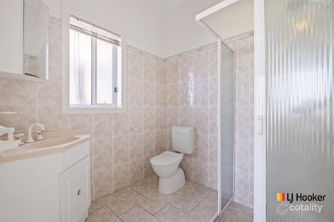 Property photo of 44 Lexcen Avenue Nicholls ACT 2913