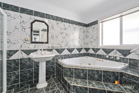 Property photo of 44 Lexcen Avenue Nicholls ACT 2913
