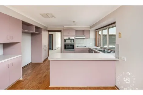 Property photo of 1 Giles Thorpe Crescent Mount Pleasant SA 5235