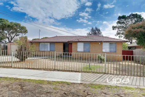 Property photo of 25 Snaefell Crescent Gladstone Park VIC 3043