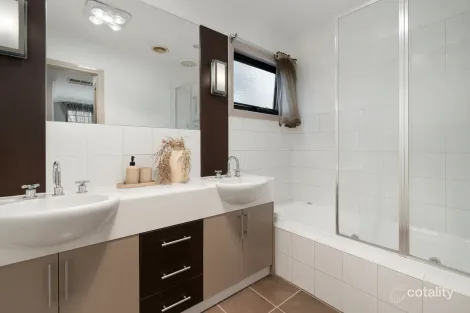 Property photo of 9A Linsley Way Wantirna VIC 3152
