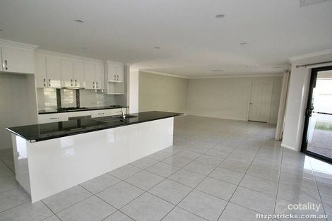 Property photo of 16 Marylands Way Bourkelands NSW 2650