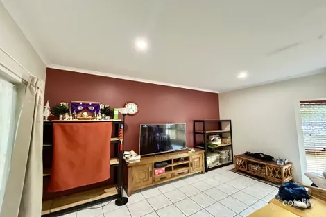 Property photo of 11 Southerden Drive Mooroobool QLD 4870