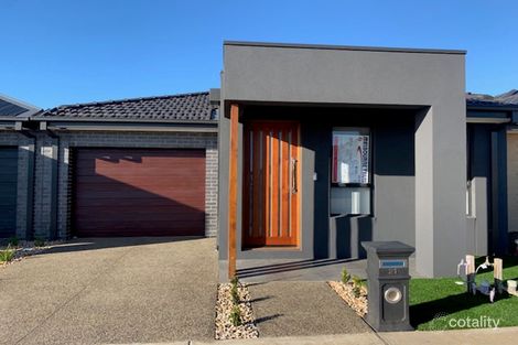 21 Swanley St, Donnybrook, VIC 3064